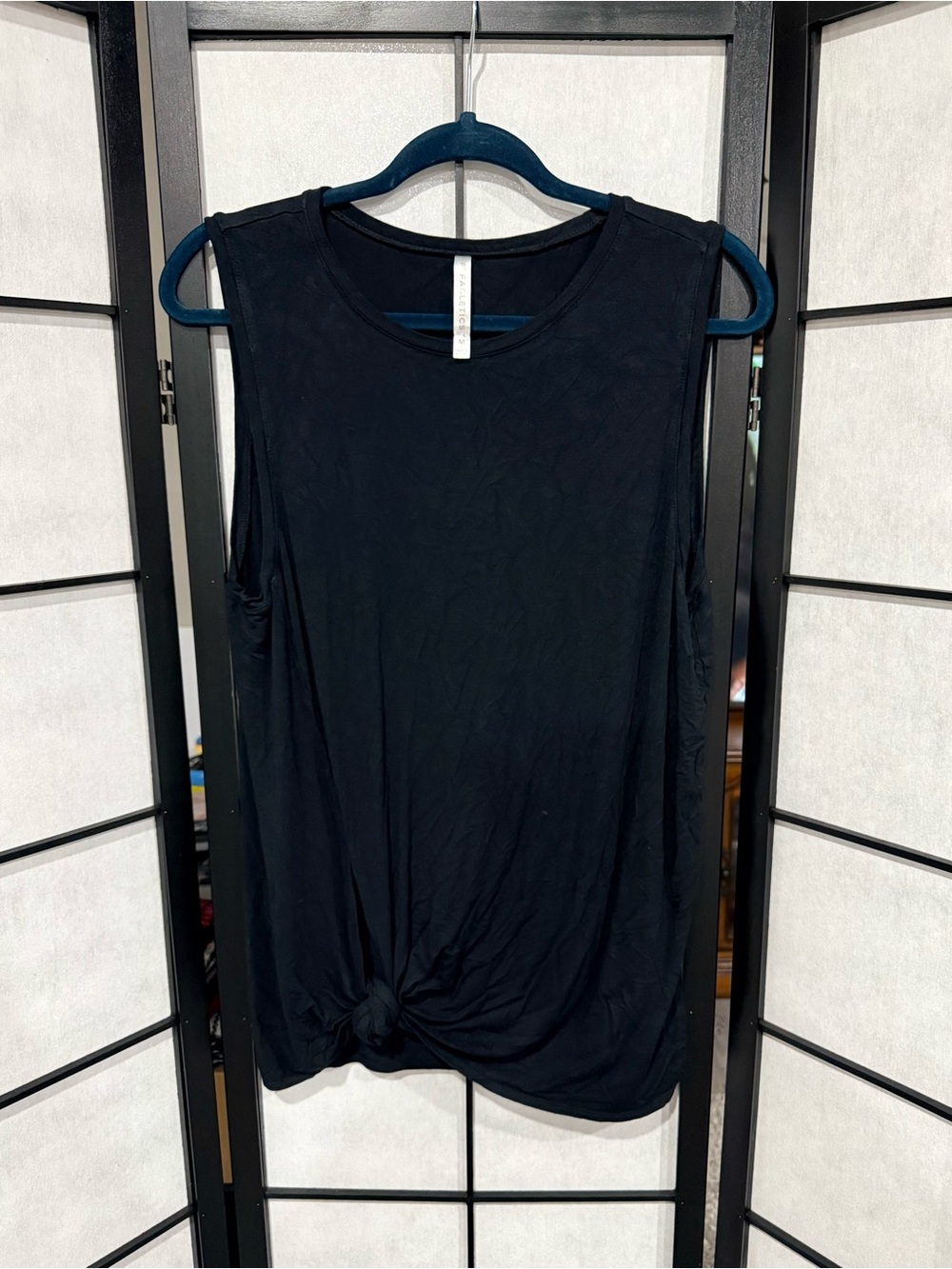 Fabletics Black Knot Front Sleeveless Tank Top Women’s Medium